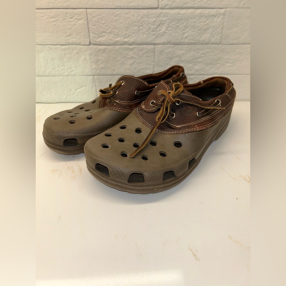 Crocs Men 9 Wmn 11 Islander Pit Crew Leather Boat Deck Shoe Lace Up Brown Black